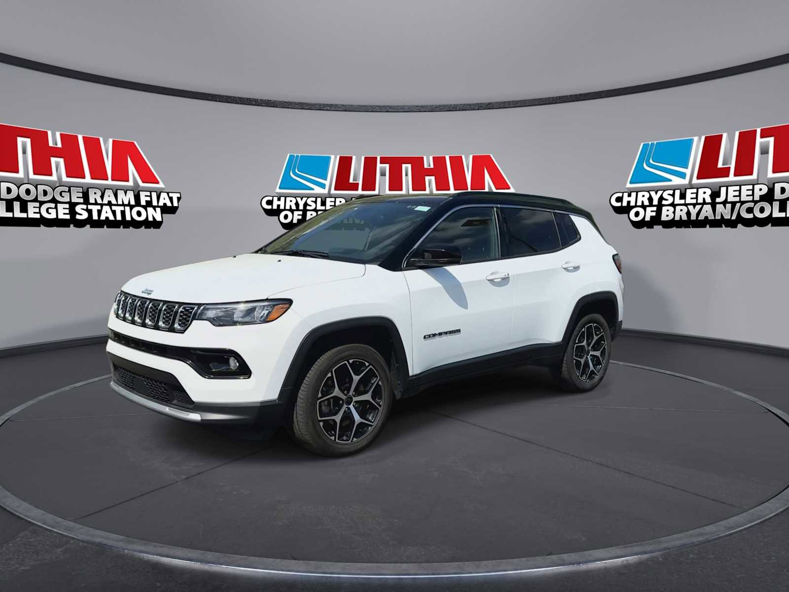 Used 2025 Jeep Compass Limited AWD/4WD image 4