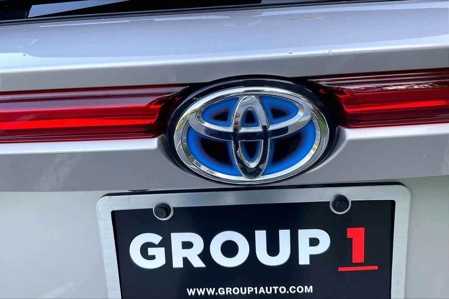 Used 2021 Toyota Venza LE AWD/4WD image 31