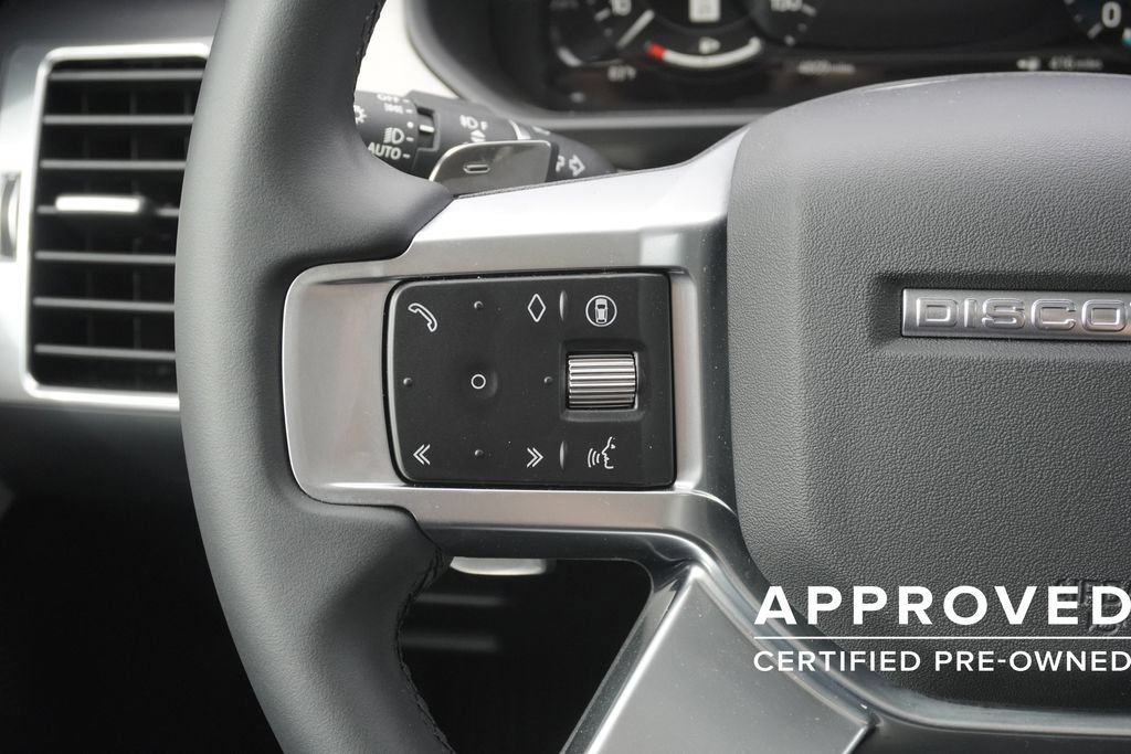 Used 2025 Land Rover Discovery S AWD/4WD image 12