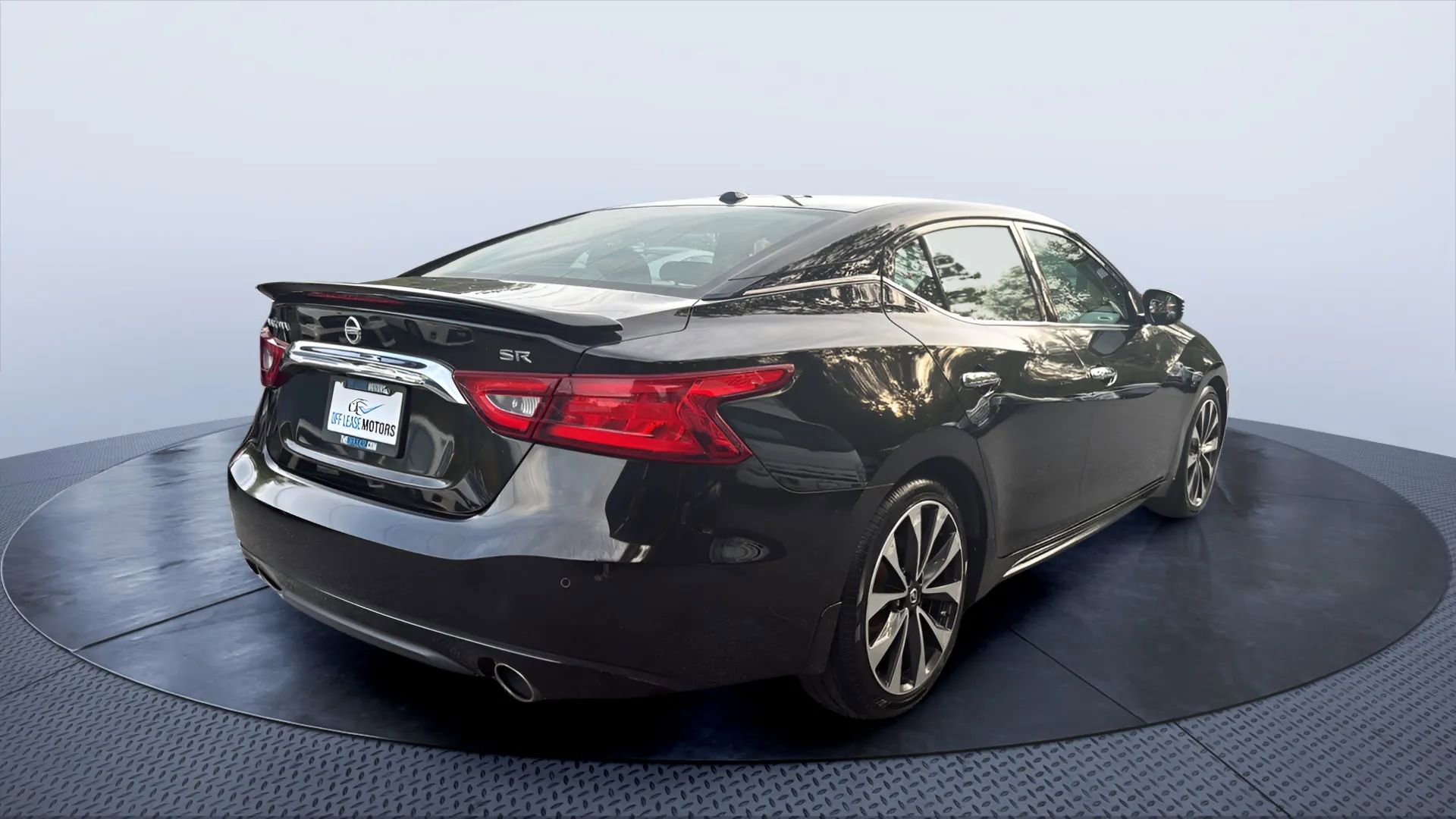 Used 2016 Nissan Maxima SR image 5
