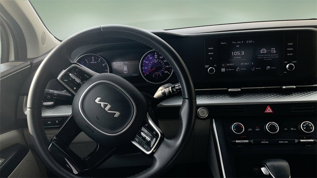 Used 2024 Kia Carnival LX image 13