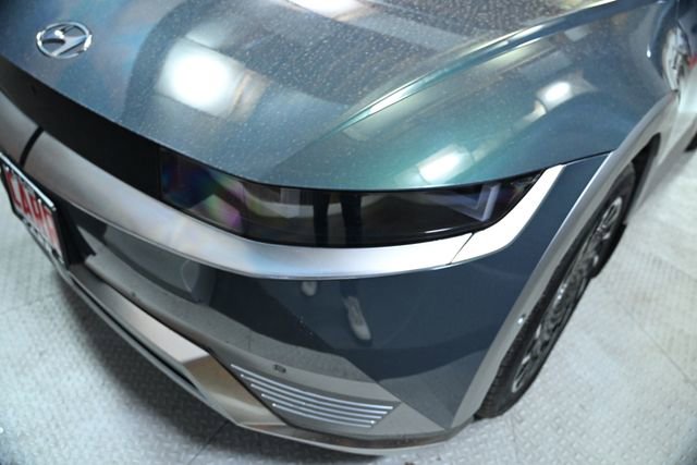 Used 2024 Hyundai Ioniq 5 Limited image 13