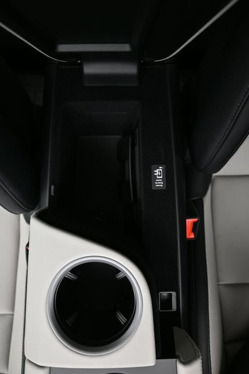 New 2026 Porsche Taycan 4S AWD/4WD image 19