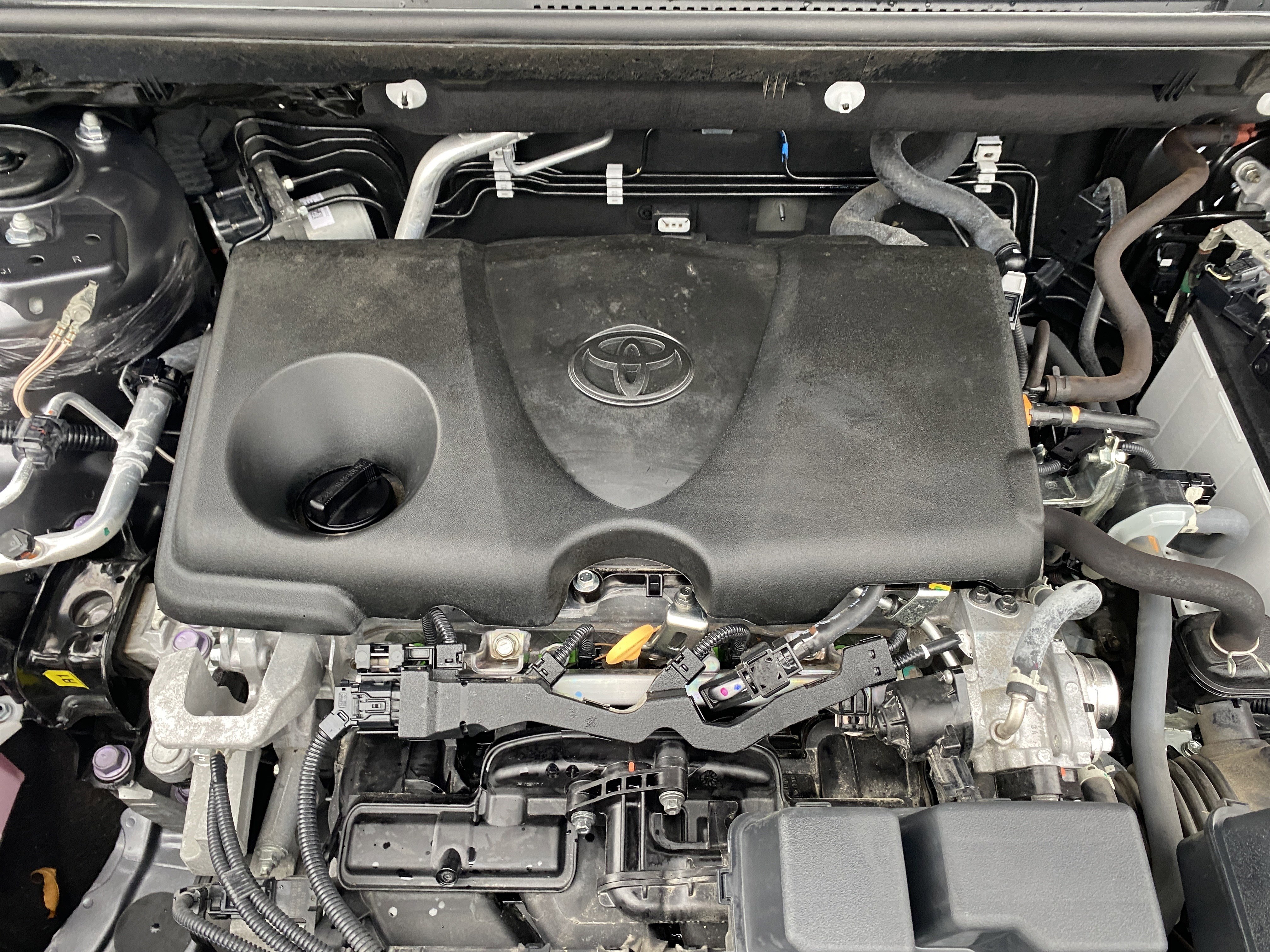 Used 2022 Toyota RAV4 XLE image 24