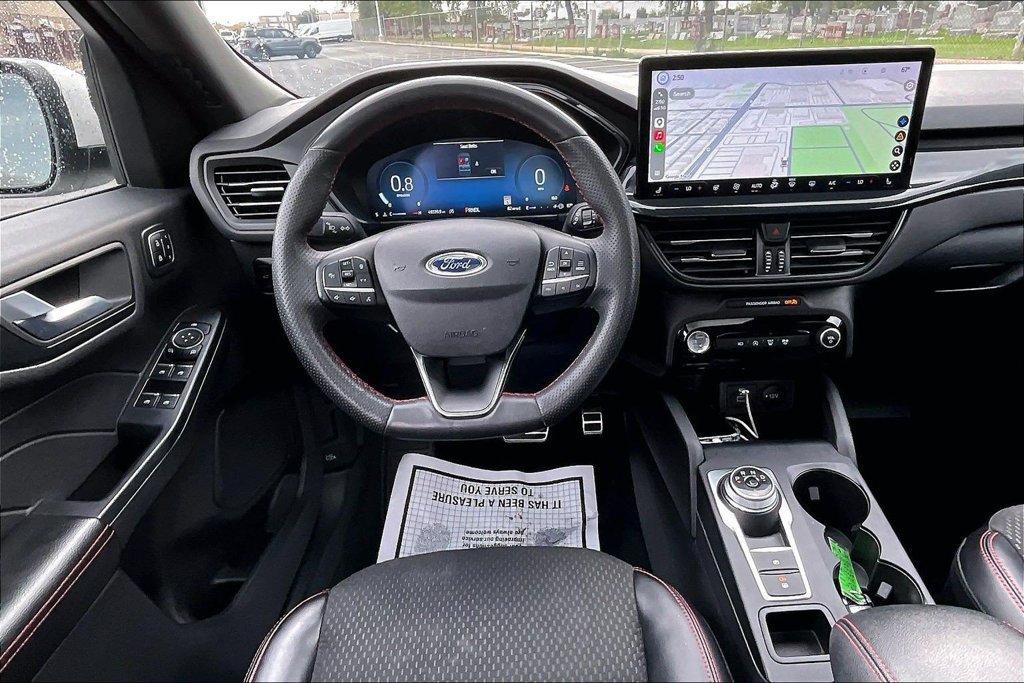 Certified 2023 Ford Escape ST-Line Select w/ Tech Pack #2 AWD/4WD image 5