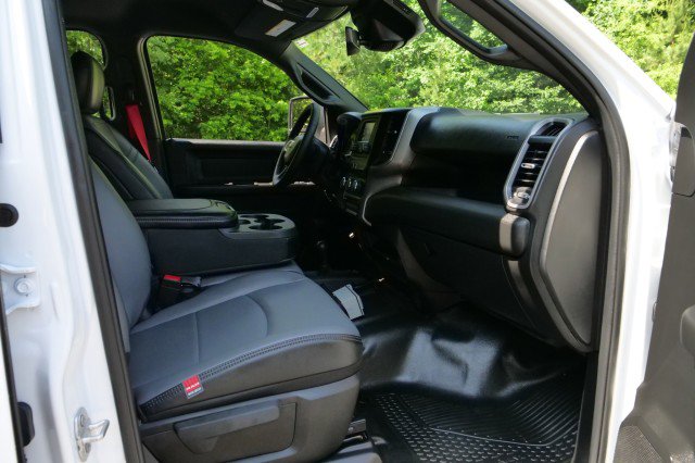 Used 2024 RAM 3500 Tradesman w/ Safety Group image 43