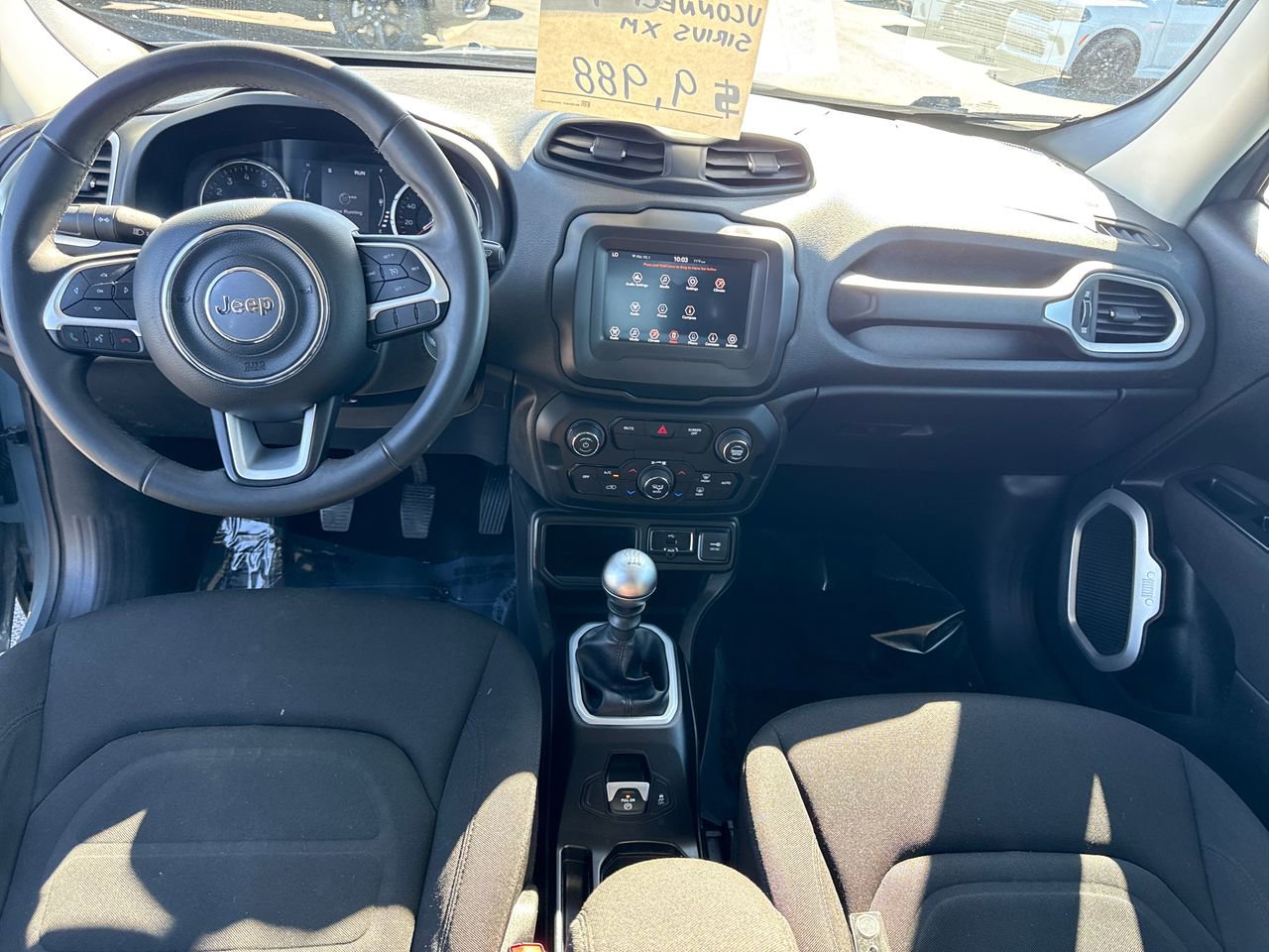 Used 2018 Jeep Renegade Latitude image 12