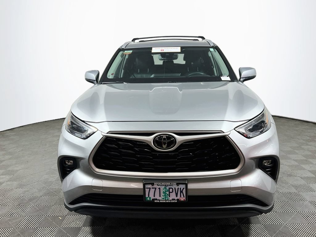 Certified 2024 Toyota Highlander XLE AWD/4WD image 2