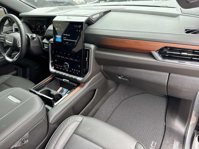 Used 2026 GMC Yukon XL Denali w/ Sun & Power Step Package RWD image 17