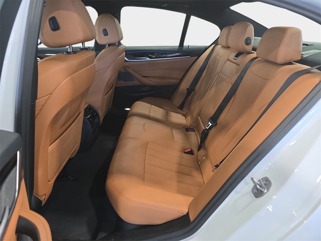 Used 2023 BMW 530e w/ Premium Package image 12