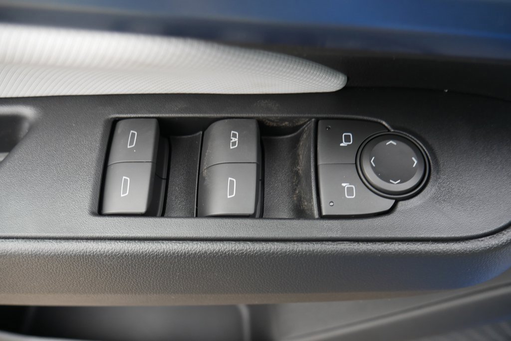 New 2026 Chevrolet Equinox EV LT image 32