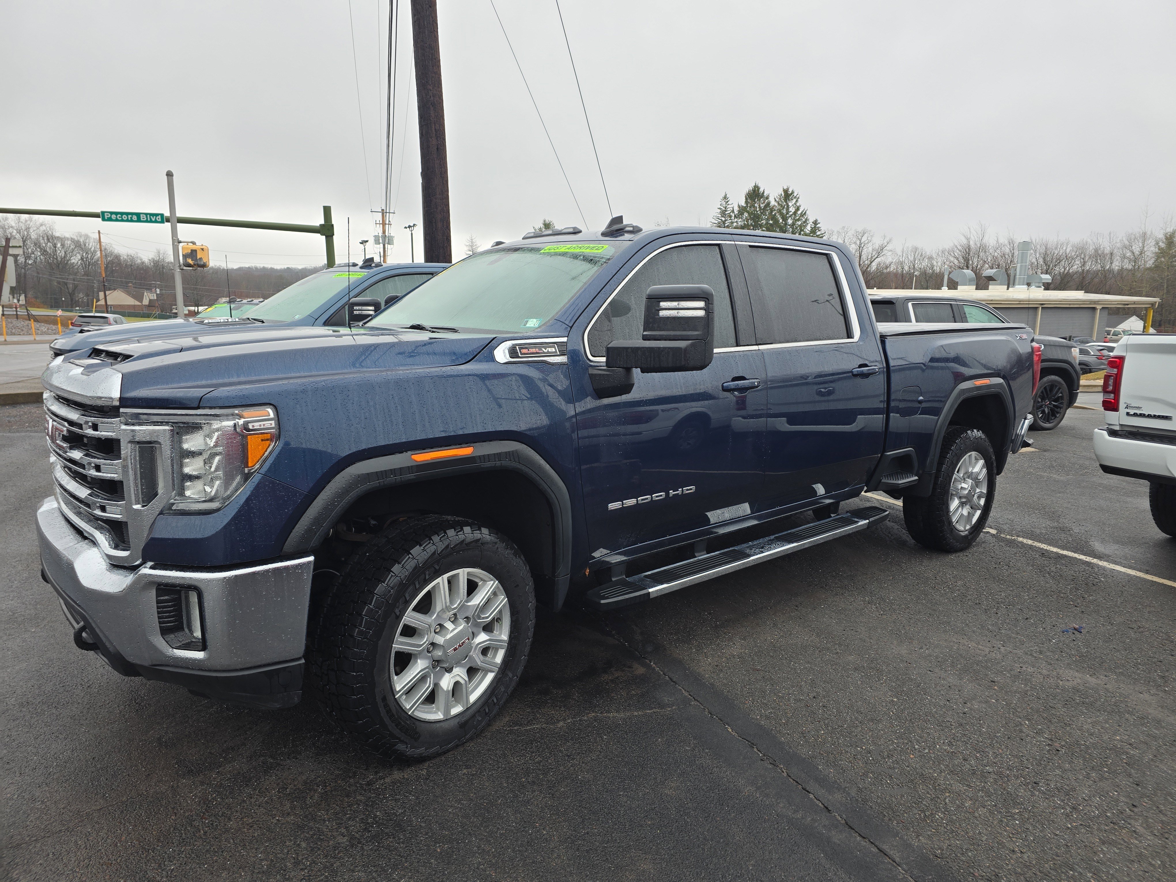Used 2022 GMC Sierra 2500 SLE w/ SLE Value Package; image 7