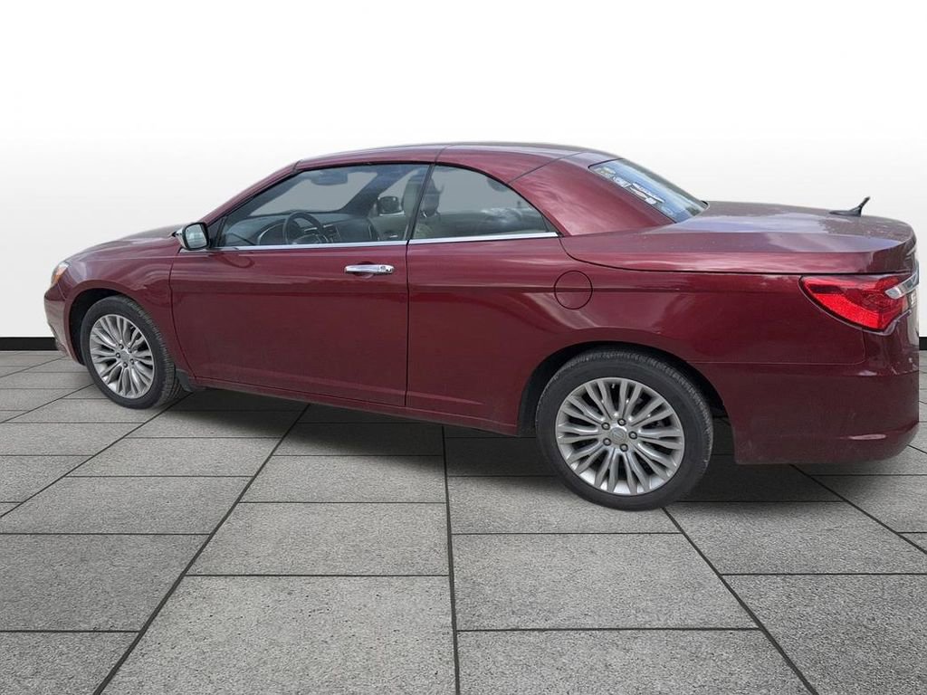 Used 2011 Chrysler 200 Limited FWD image 8