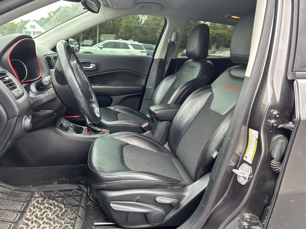 Used 2019 Jeep Compass Trailhawk AWD/4WD image 10