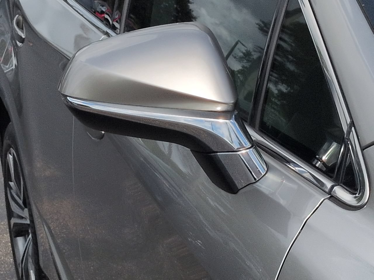 Used 2019 Lexus RX 350L FWD w/ Premium Package image 12