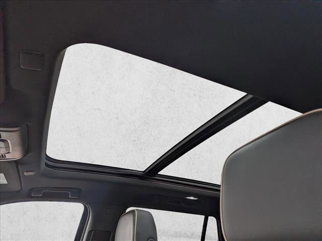 Used 2023 GMC Yukon SLT image 17