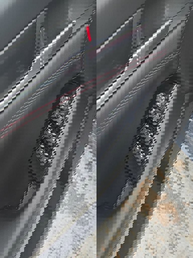 Used 2021 MAZDA MAZDA6 Carbon Edition image 12