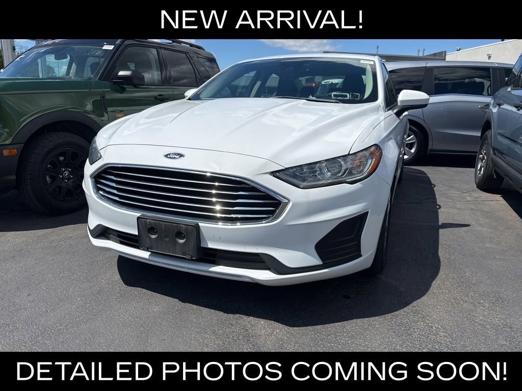 Used 2020 Ford Fusion SE FWD image 1