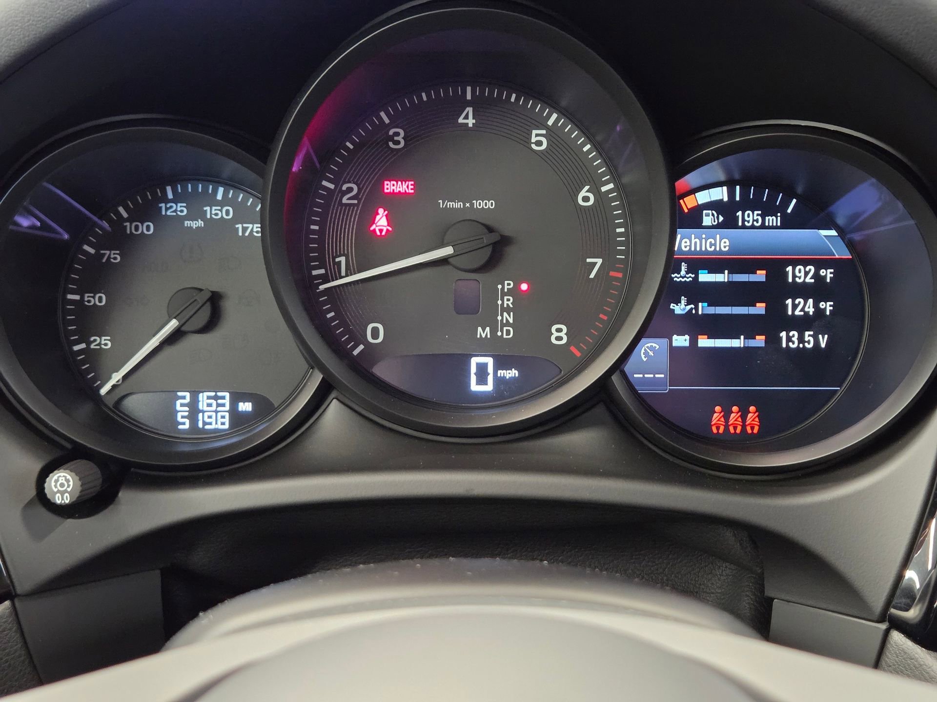 Certified 2025 Porsche Macan AWD/4WD image 18