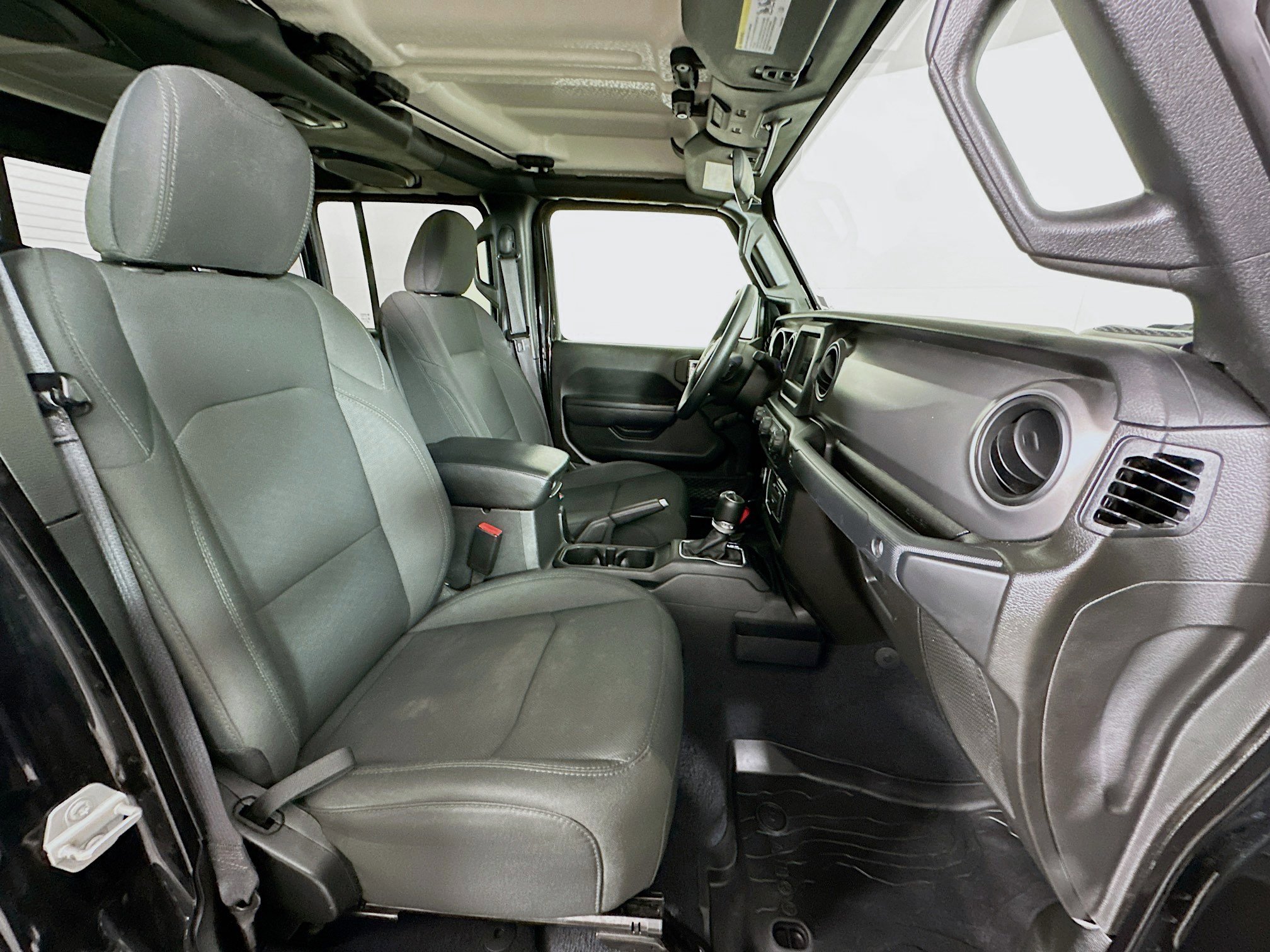 Used 2022 Jeep Gladiator Sport image 28