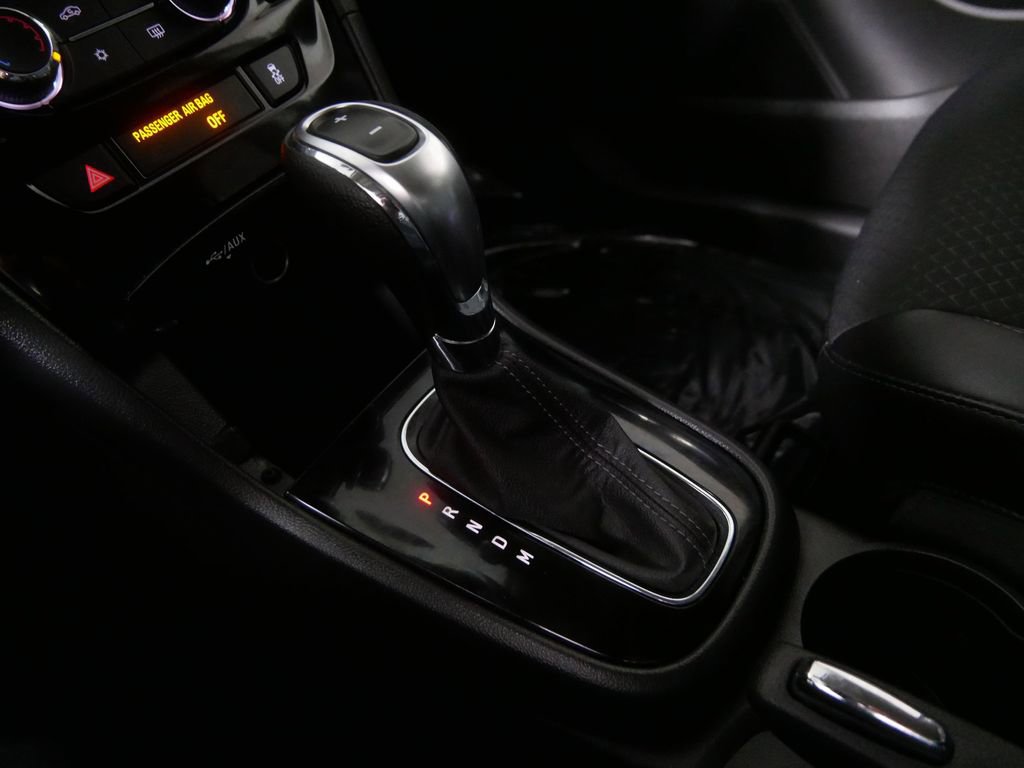 Used 2022 Buick Encore Preferred w/ Safety Package FWD image 25