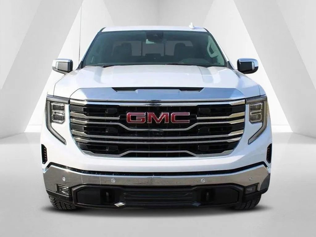New 2026 GMC Sierra 1500 SLT image 2