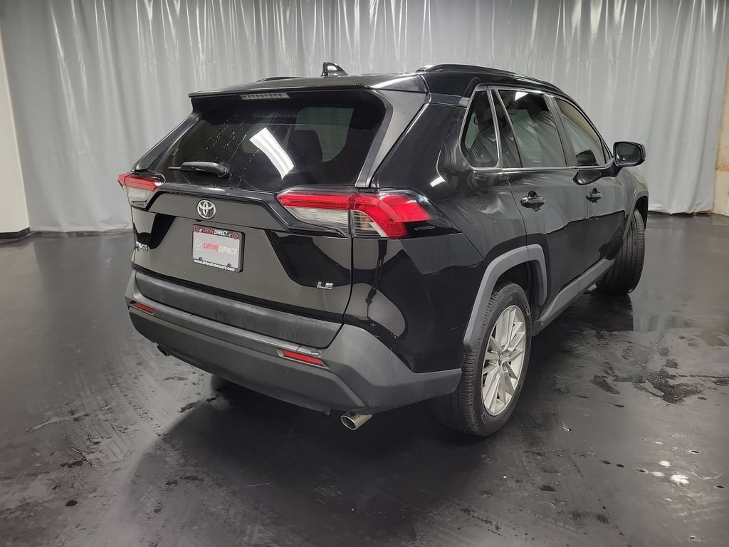 Used 2019 Toyota RAV4 LE FWD image 8