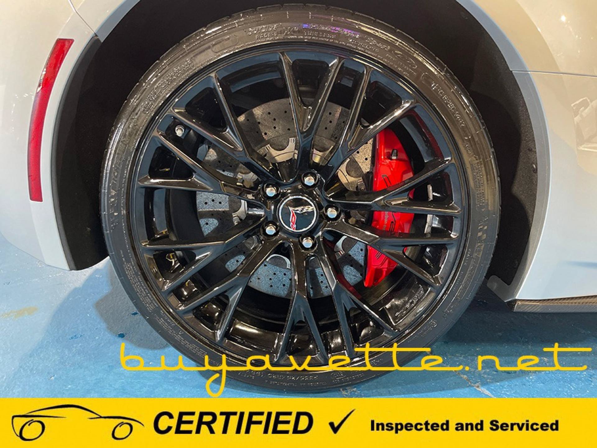 Used 2015 Chevrolet Corvette Z06 w/ 3LZ Preferred Equipment Group RWD image 13