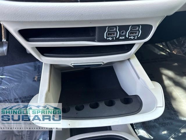 Used 2023 Chrysler Pacifica Touring-L FWD image 36