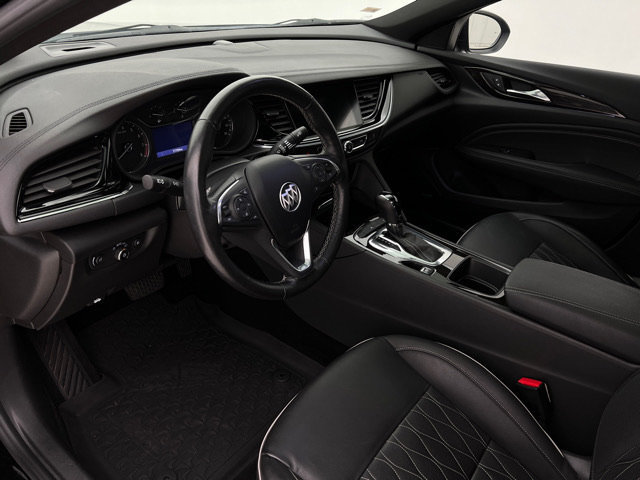 Used 2019 Buick Regal Avenir w/ Driver Confidence Package II FWD image 12