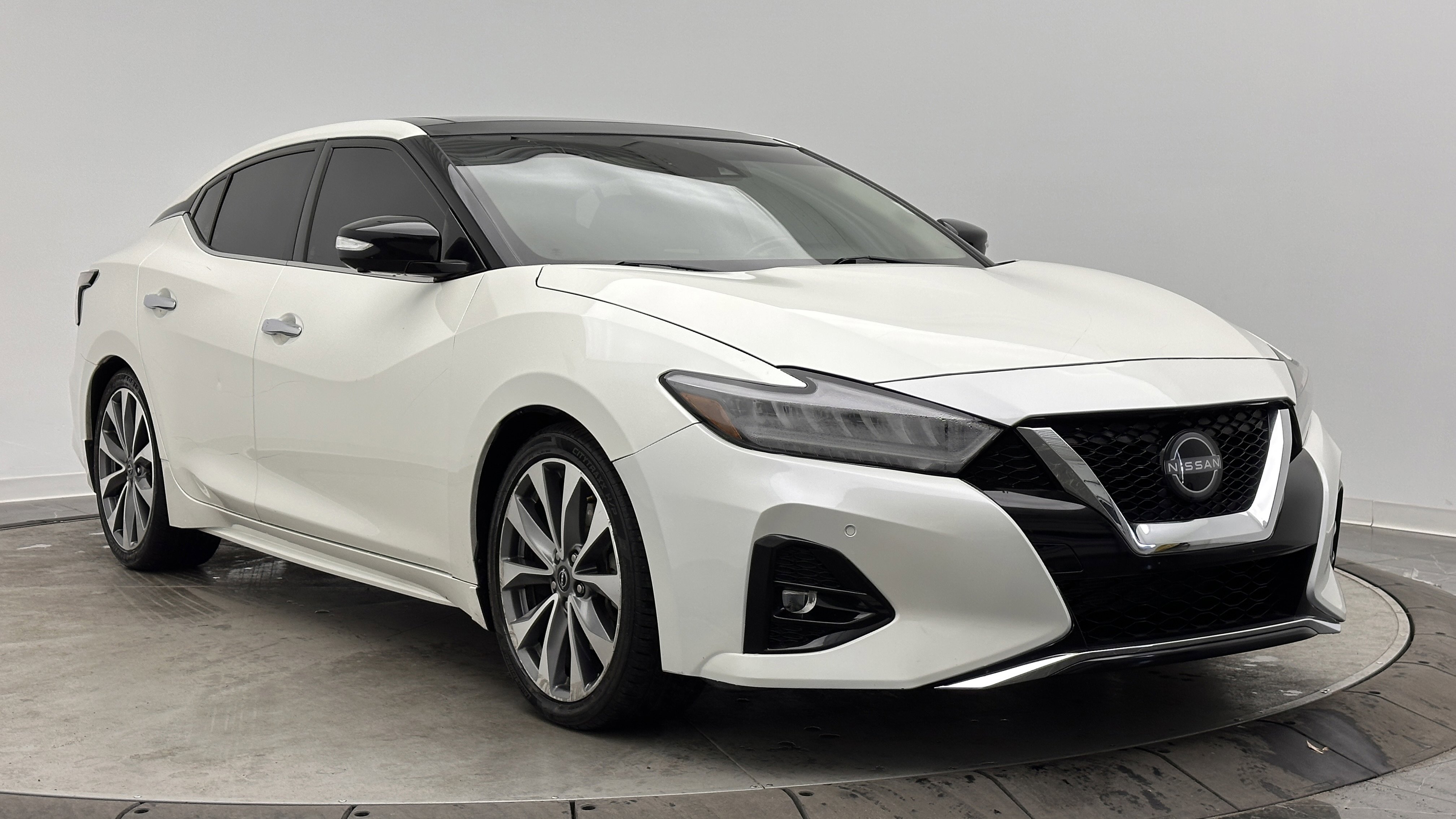 Used 2023 Nissan Maxima Platinum w/ Sport Mat Group image 3