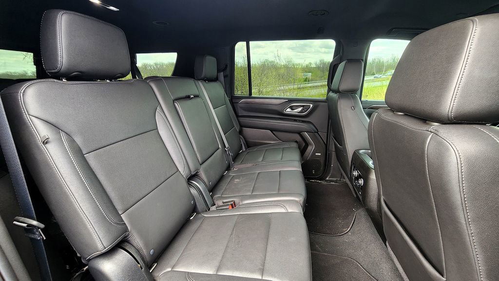 Used 2022 Chevrolet Suburban LT AWD/4WD image 51