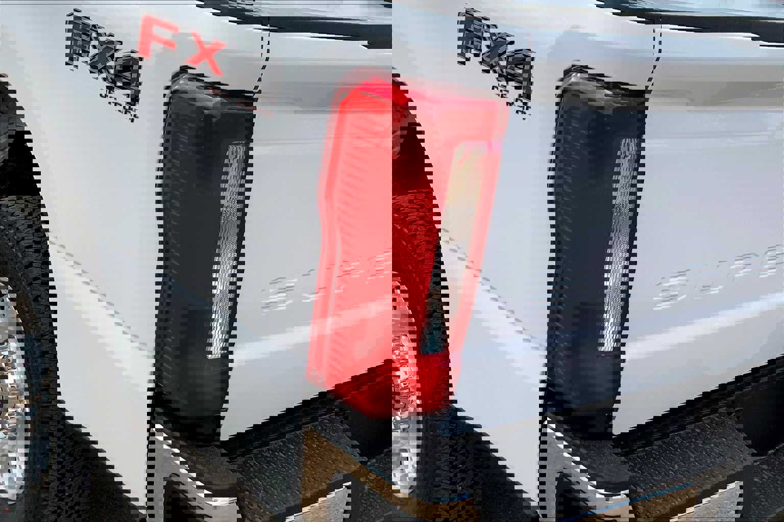 New 2026 Ford F250 XLT w/ FX4 Off-Road Package image 14