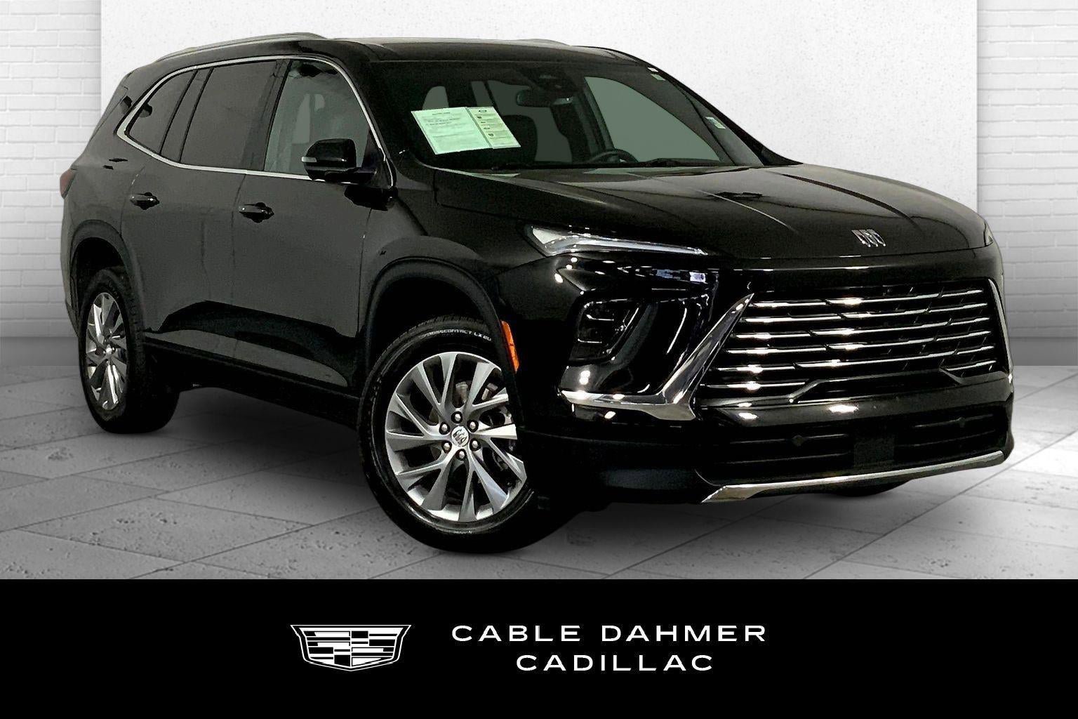 Used 2025 Buick Enclave Preferred FWD image 1