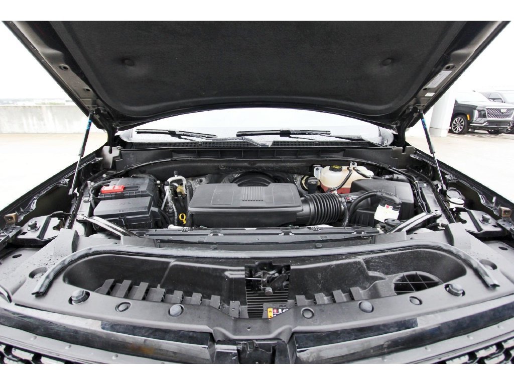 Certified 2024 Cadillac Escalade Luxury RWD image 34