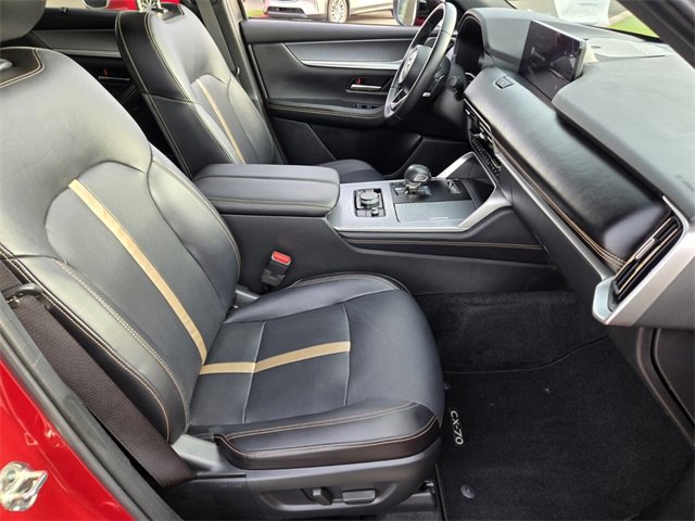 Used 2025 MAZDA CX-70 3.3 Turbo w/ Premium Plus Pkg image 16