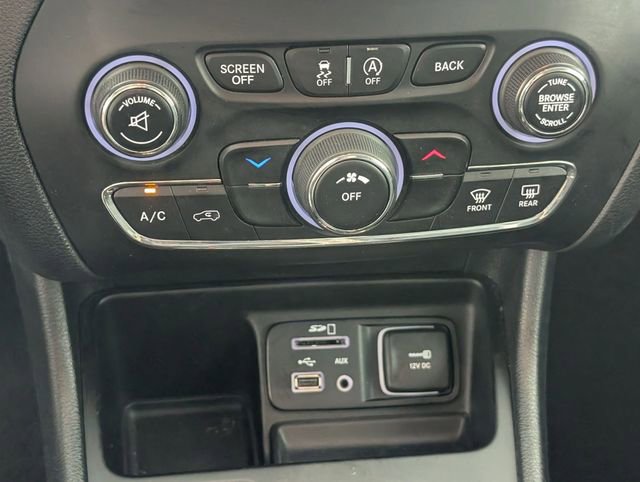 Used 2016 Jeep Cherokee Latitude w/ Comfort & Sound Group image 21