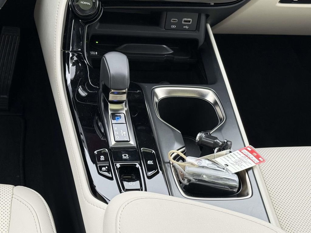 Used 2025 Lexus NX 350h AWD w/ Rear Seat Package image 19