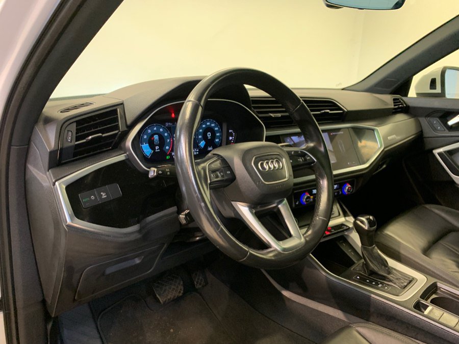 Used 2023 Audi Q3 2.0T Premium w/ Convenience Package AWD/4WD image 16