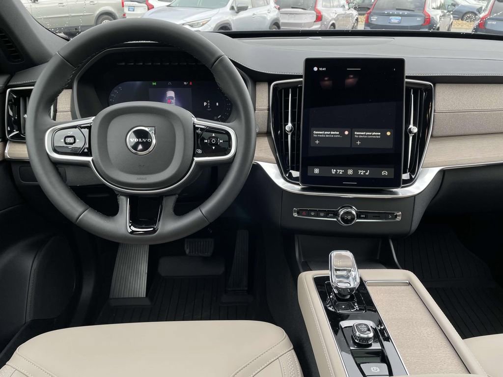 New 2026 Volvo XC90 B5 Plus image 5
