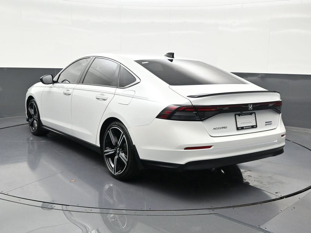 Used 2023 Honda Accord Sport image 3
