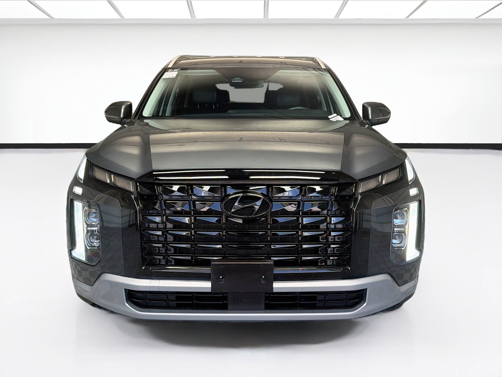 Used 2025 Hyundai Palisade SEL FWD image 2