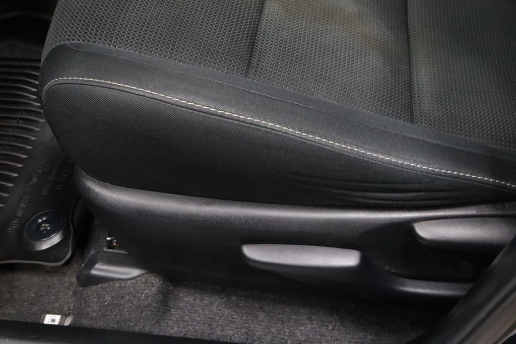 Used 2018 Toyota RAV4 XLE w/ Plus Extra Value Package FWD image 24