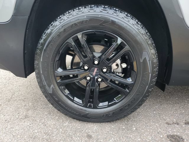 Used 2023 GMC Terrain AT4 AWD/4WD image 5