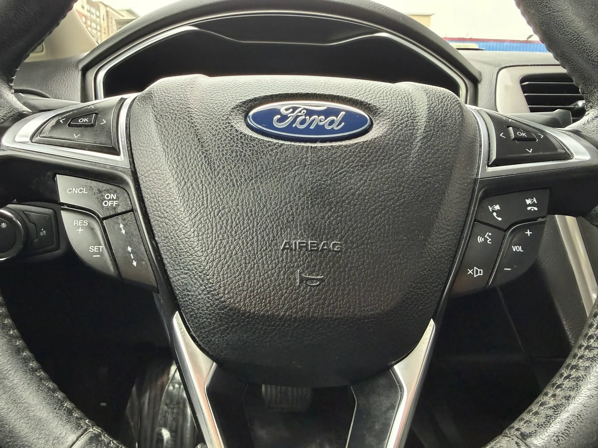 Used 2020 Ford Fusion SEL image 17