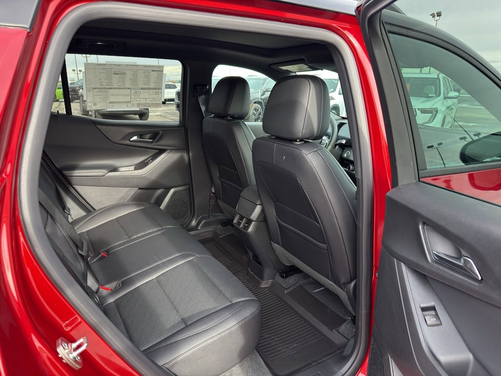 New 2026 Chevrolet Equinox LT w/ Convenience Package II AWD/4WD image 11