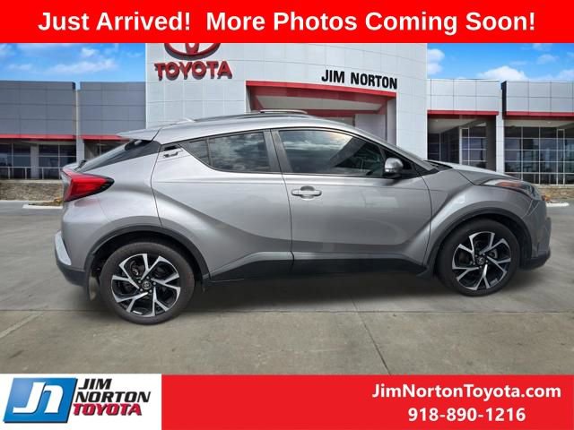 Used 2018 Toyota C-HR XLE FWD image 8
