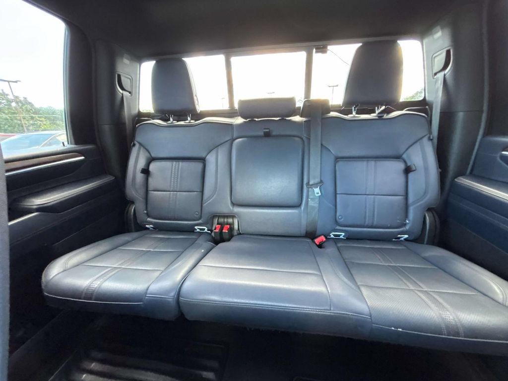 Used 2024 Chevrolet Silverado 3500 High Country w/ Technology Package AWD/4WD image 11