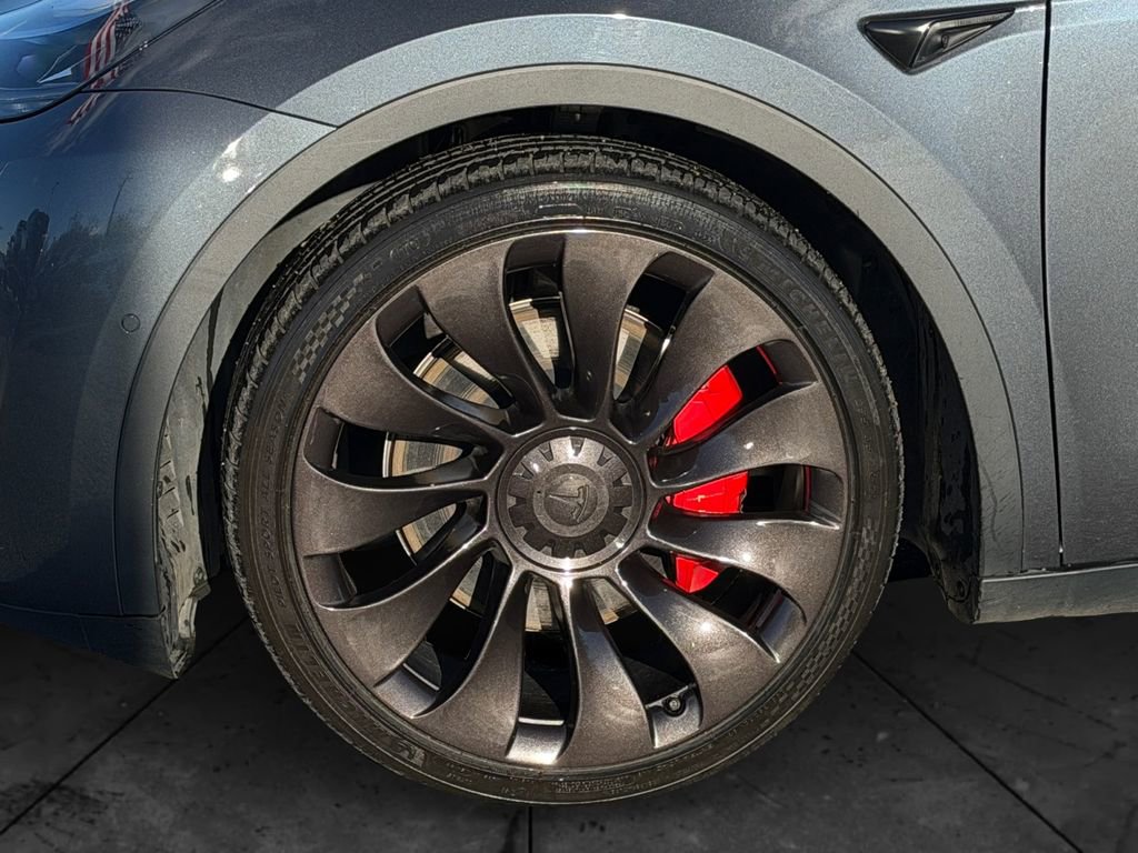 Used 2021 Tesla Model Y Performance image 14