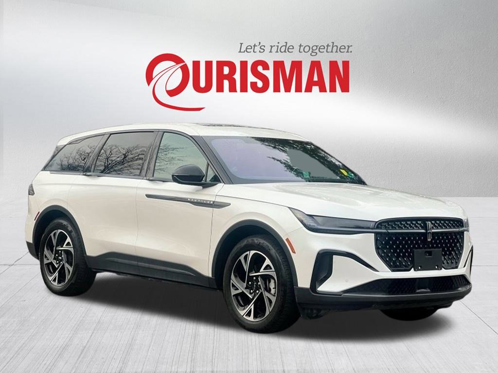 Used 2025 Lincoln Nautilus Premier w/ Equipment Group 102A image 1